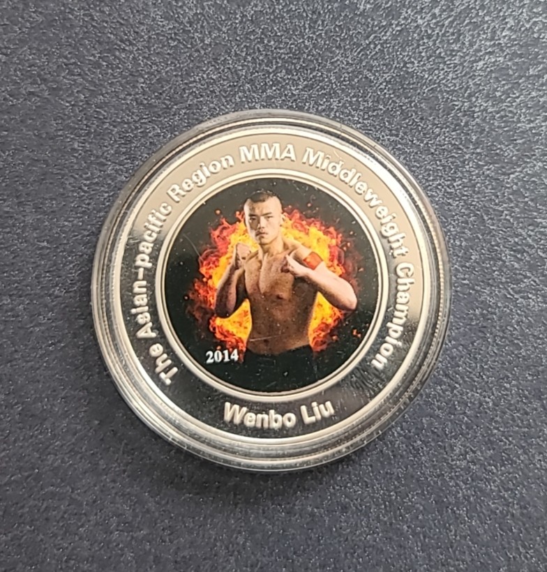【币将精彩】世界钱币拍卖（2025-12-3） 帕劳2014年亚太搏击冠军刘文擘镀银纪念币