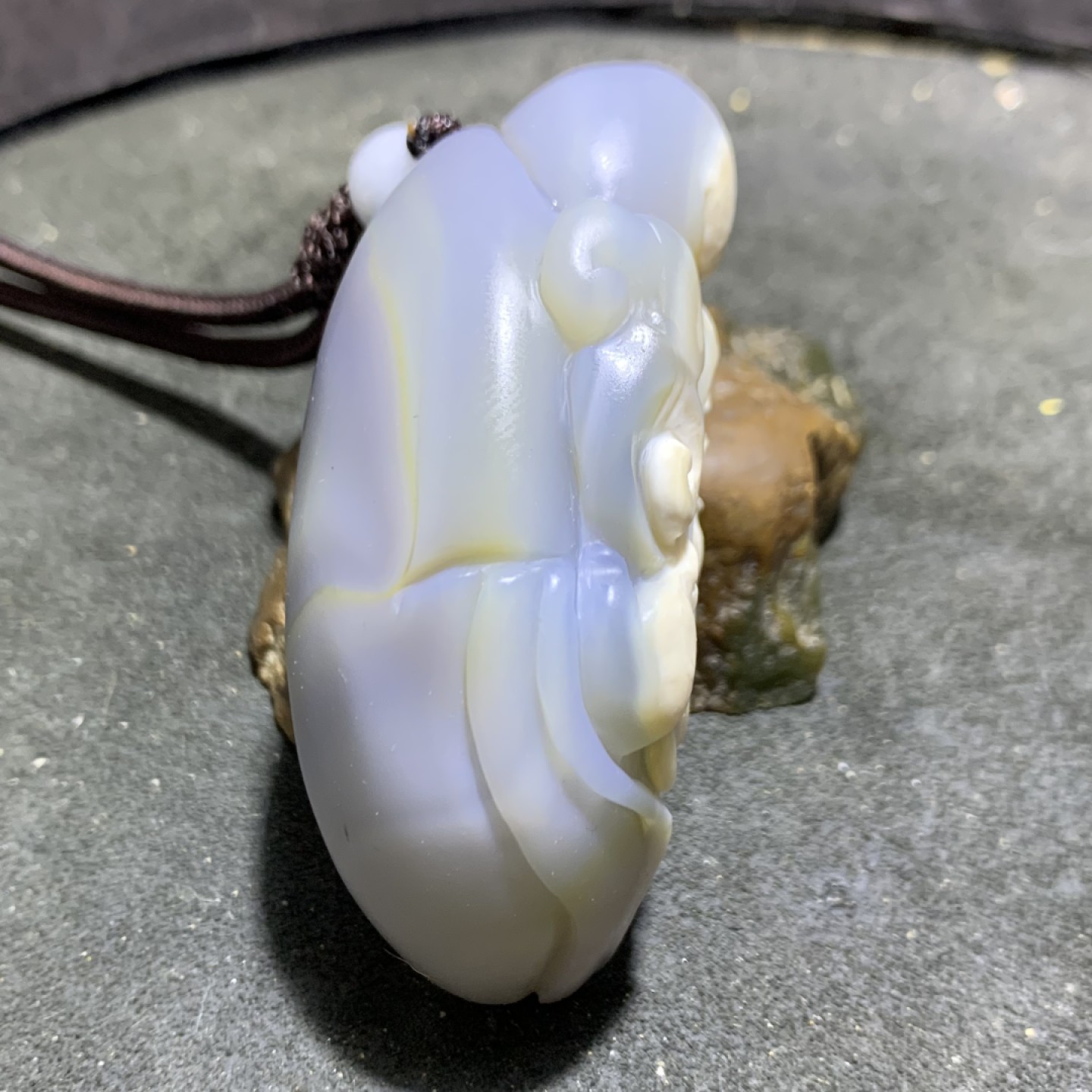 精美亚光缠丝玛瑙雕刻寿星把件一个！