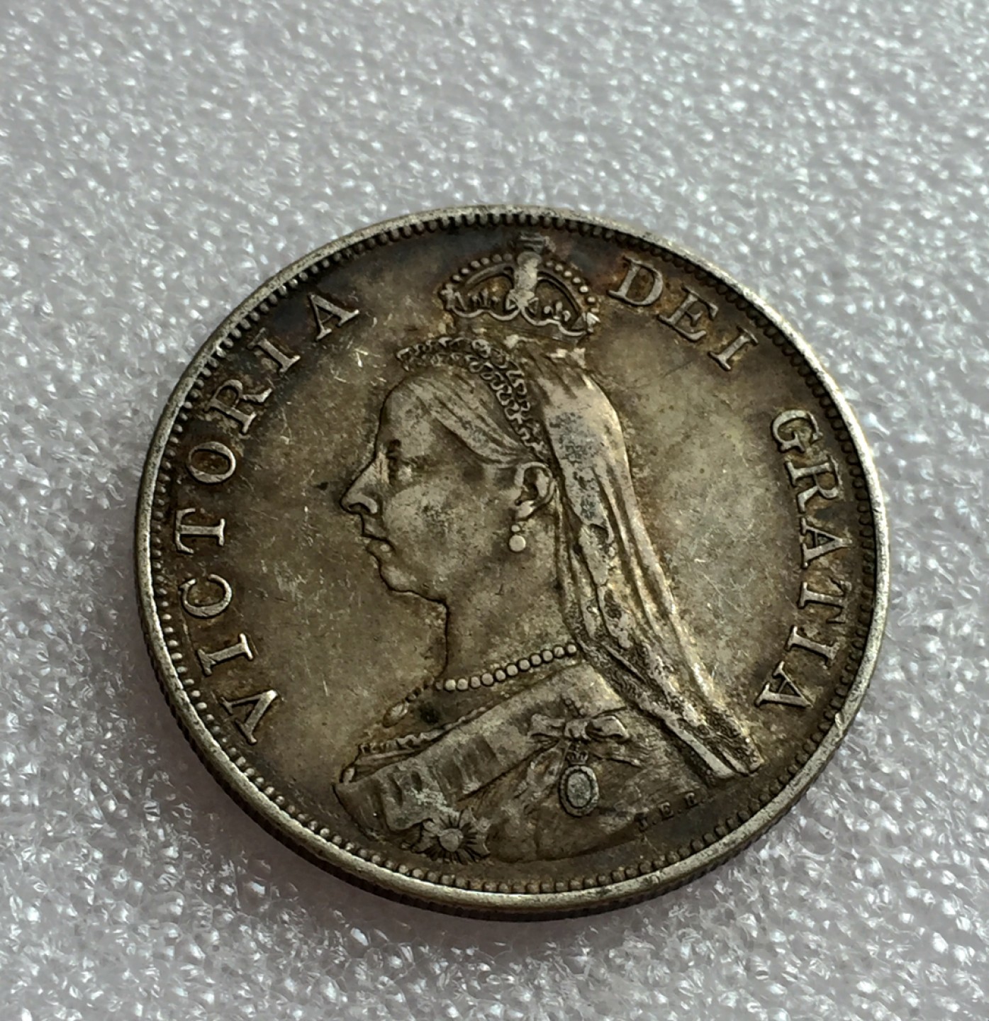 方圆集藏首期专场 9806-英国1890年维多利亚双弗洛林银币 