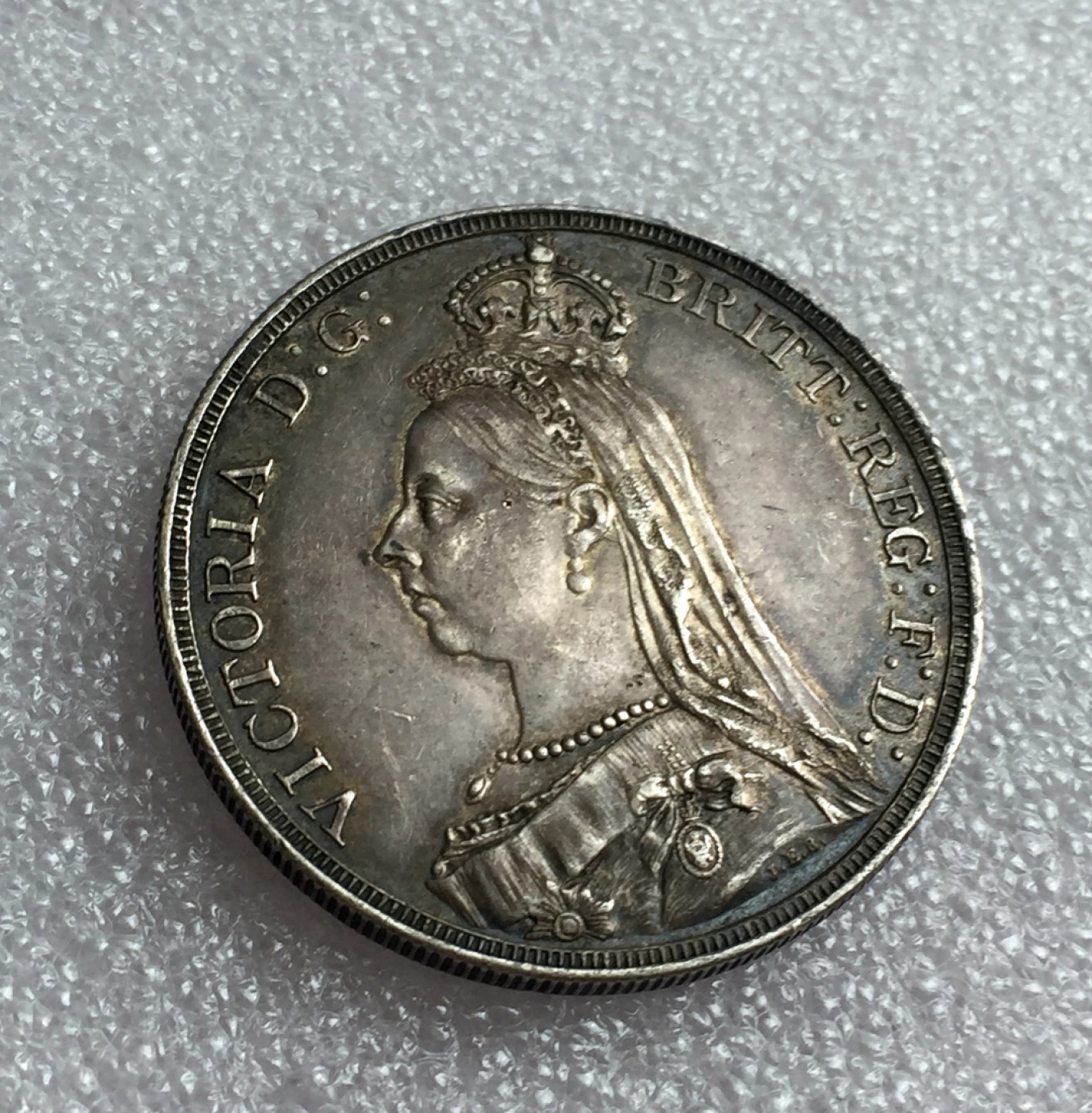 方圆集藏首期专场 9798-英国1887年维多利亚马剑银币高冠版