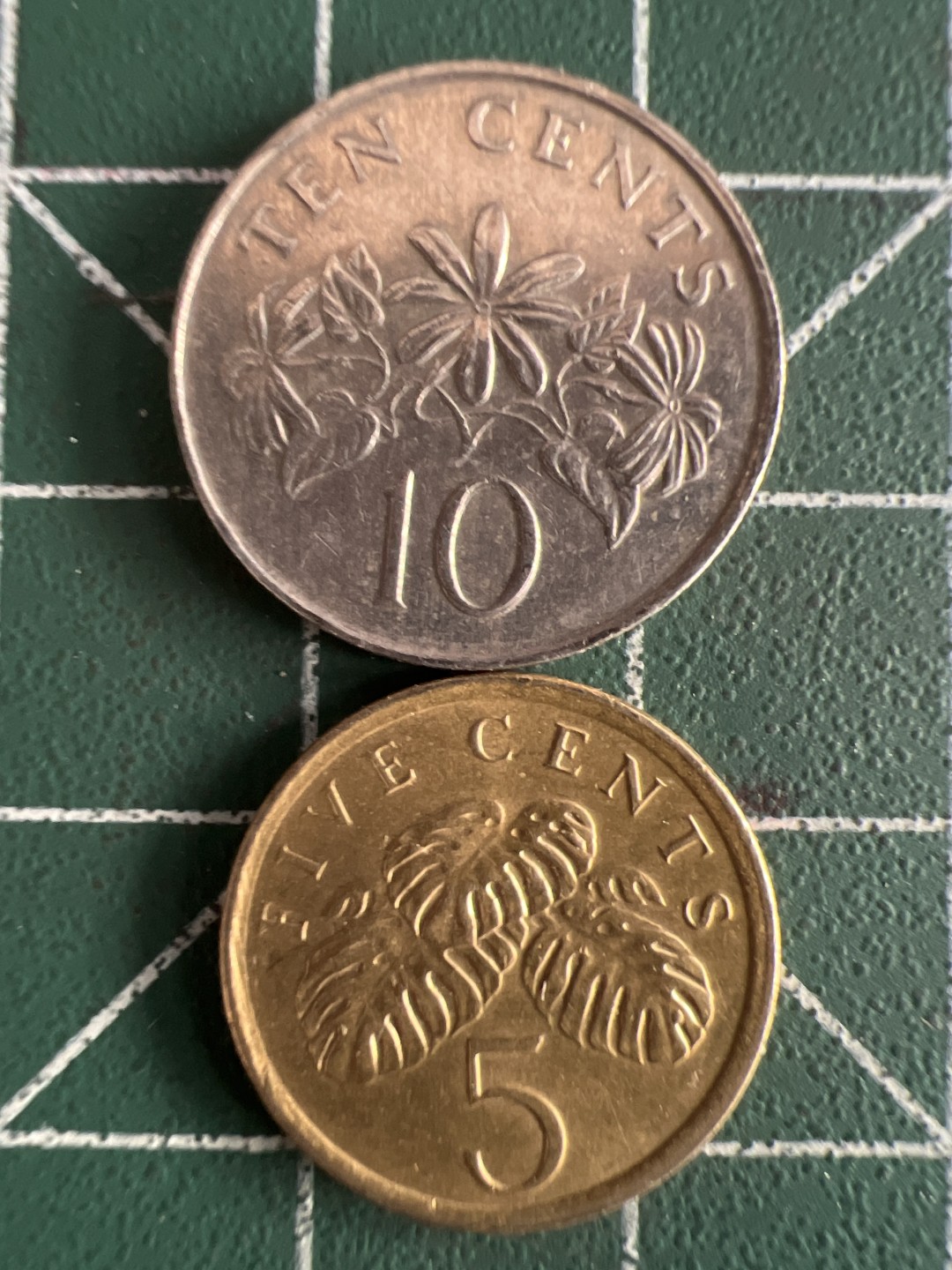 泡泡堂第243期  世界硬币 （无押金，无佣金，捡漏，全场20包邮，偏远地区除外，接收代拍业务） 新加坡一对