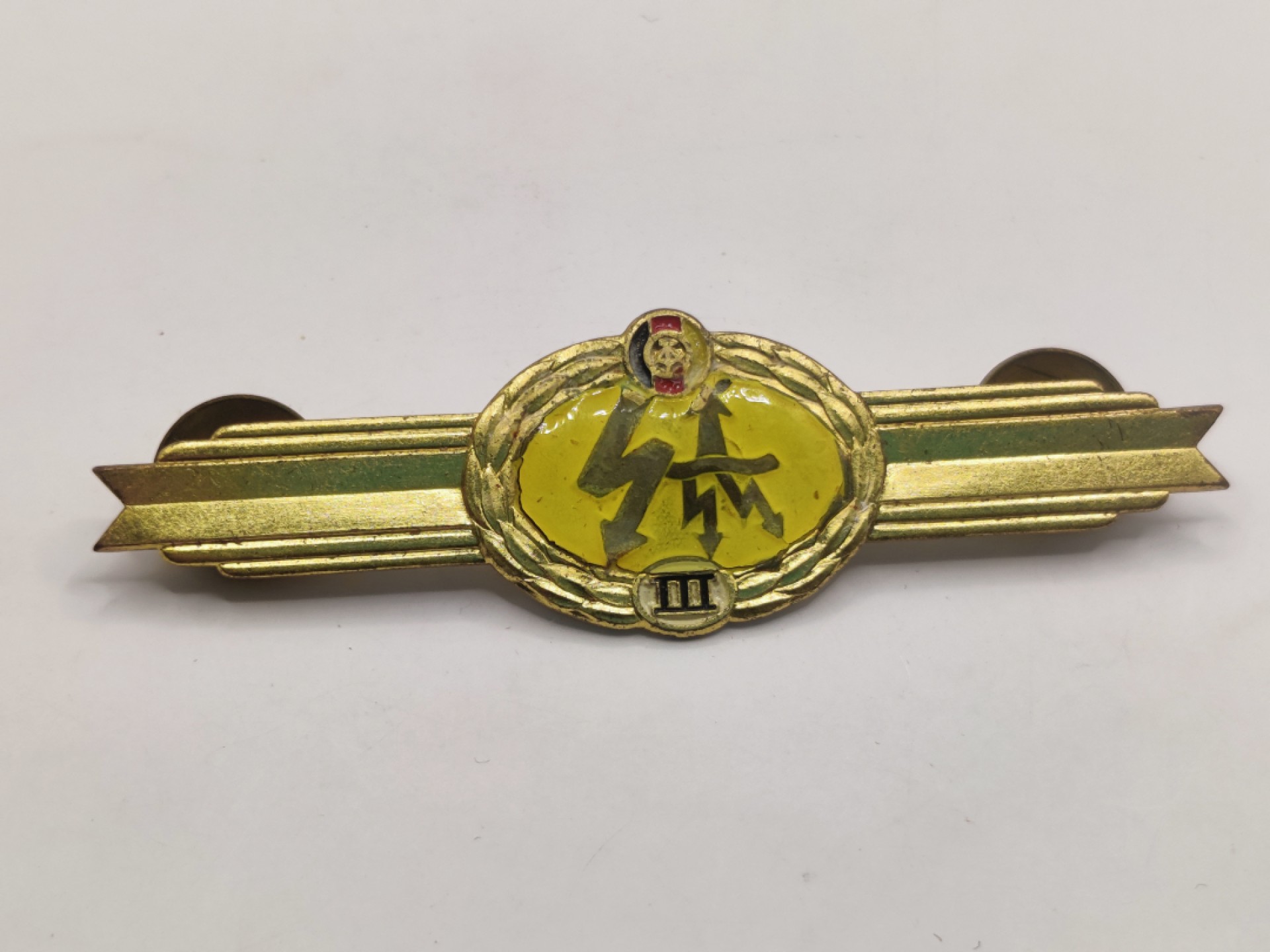 全场0元起拍 第37期 咸鱼国勋章拍卖专场 3月12日（周日）下午6：00开始 东德通讯兵二级技能章