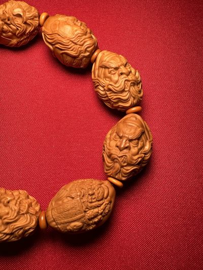 手串木器杂件｜精选拍卖专场 苏工精雕｜“钟馗”橄榄核手串