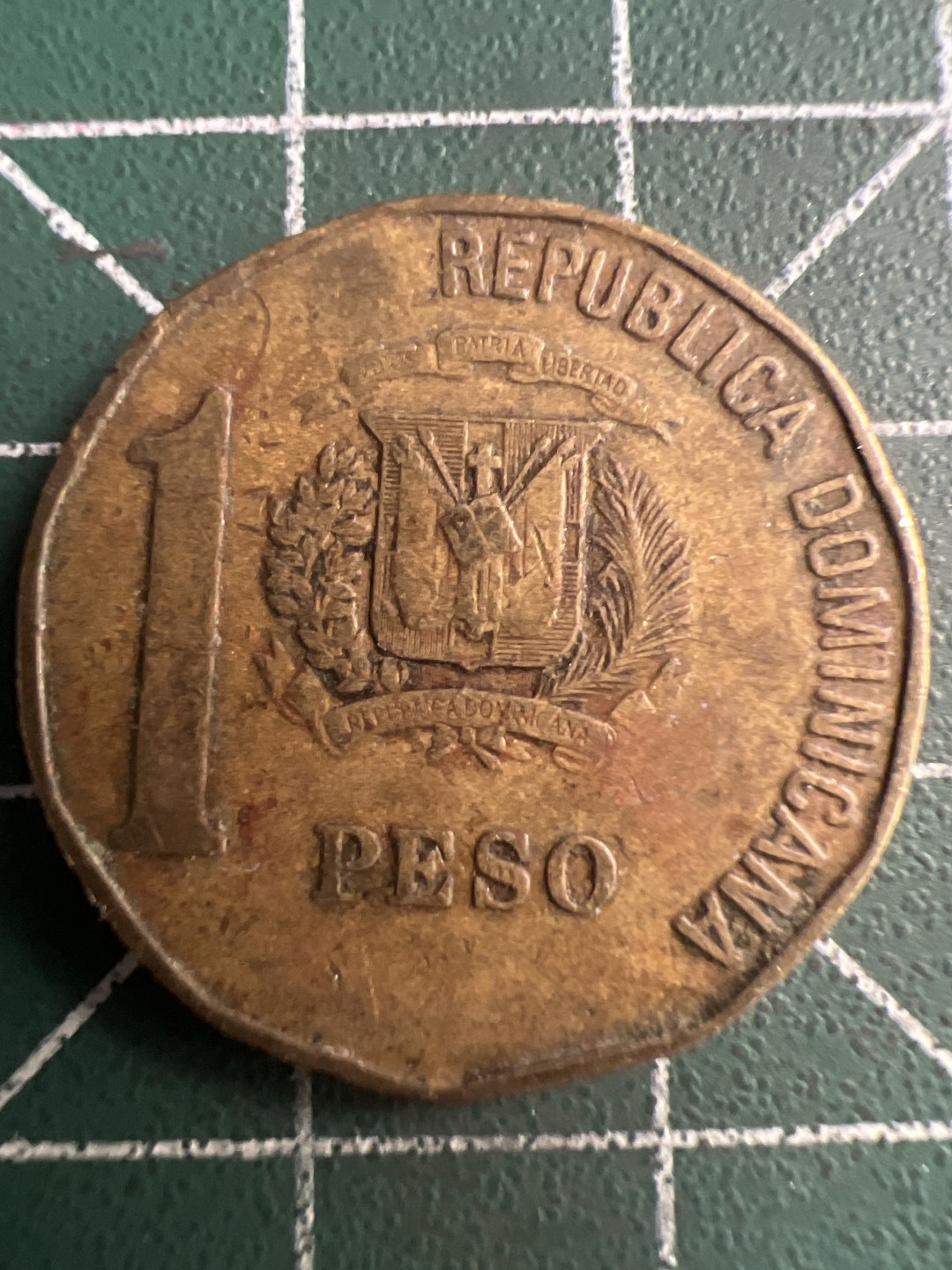 泡泡堂微拍第八十幕硬币捡漏可累计专场👿👿，零佣金，零押金，累计满二十元包邮，接受代拍业务 多米尼加1比索