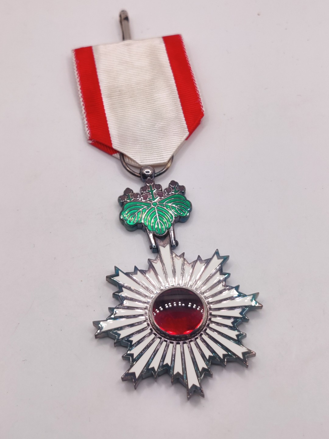 全场0元起拍 第37期 咸鱼国勋章拍卖专场 3月12日（周日）下午6：00开始 六等旭日章 银制