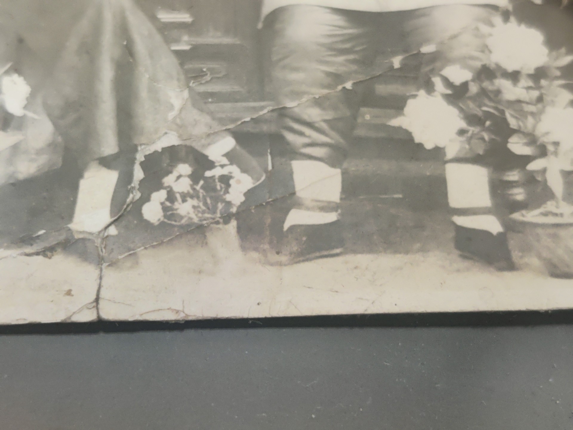 全场0元起拍 第37期 咸鱼国勋章拍卖专场 3月12日（周日）下午6：00开始 民国时期 缠足妇女照片 原物 历史资料