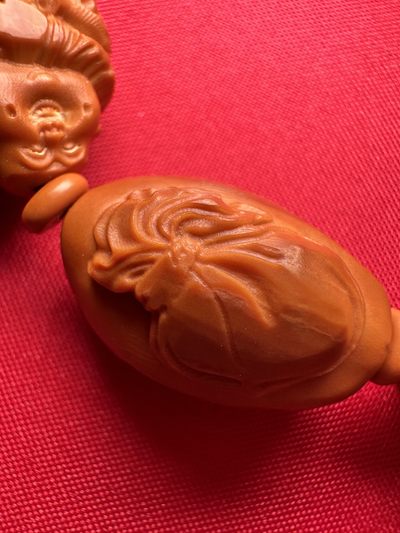 手串木器杂件｜精选拍卖专场 苏工精雕｜“骑兽弥勒”橄榄核手串