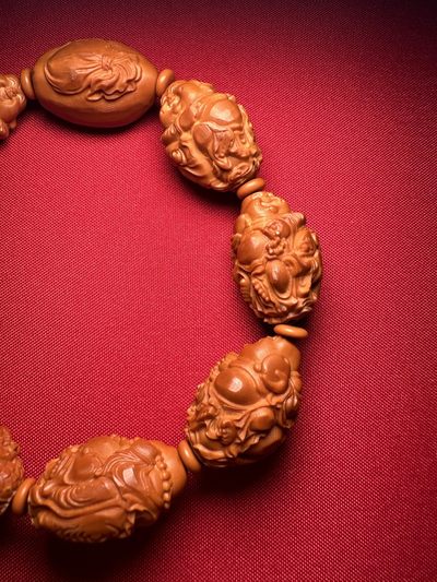 手串木器杂件｜精选拍卖专场 苏工精雕｜“骑兽弥勒”橄榄核手串