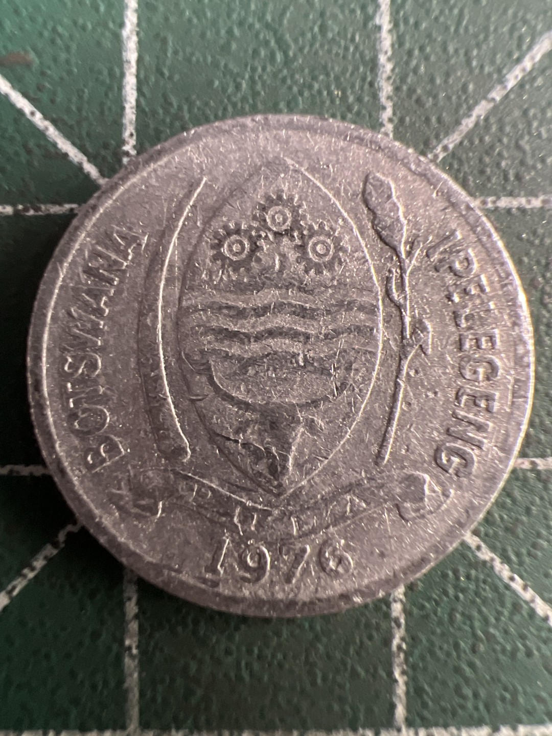 泡泡堂微拍第八十幕硬币捡漏可累计专场👿👿，零佣金，零押金，累计满二十元包邮，接受代拍业务 博茨瓦纳一分