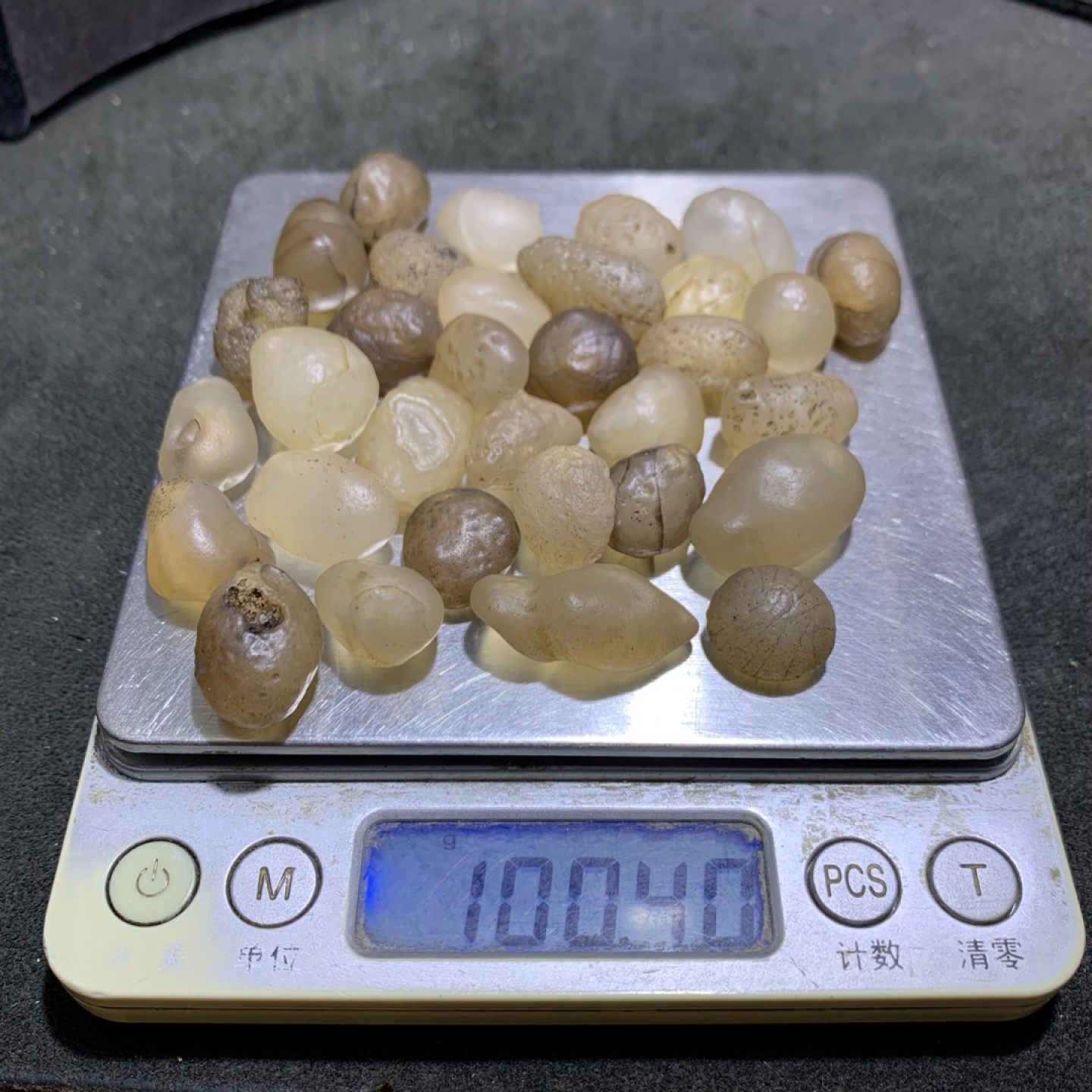 精美天然戈壁白玛瑙原石100g，