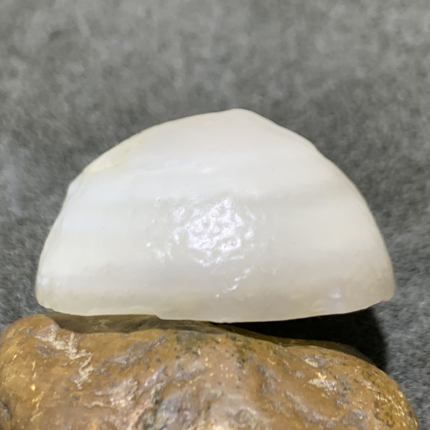 放福利！精美天然戈壁白糖心玛瑙原石一颗，