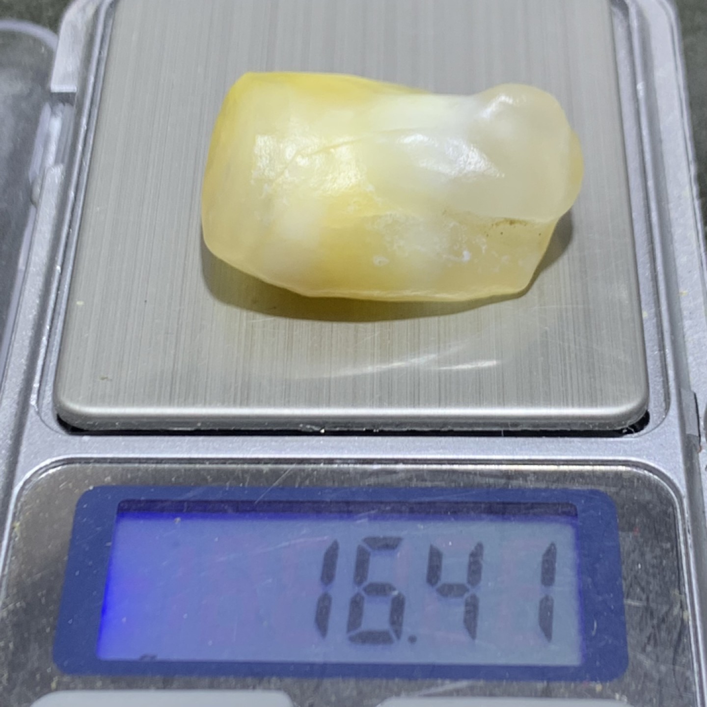 放福利！精美天然阿拉善白玛瑙原石一颗，