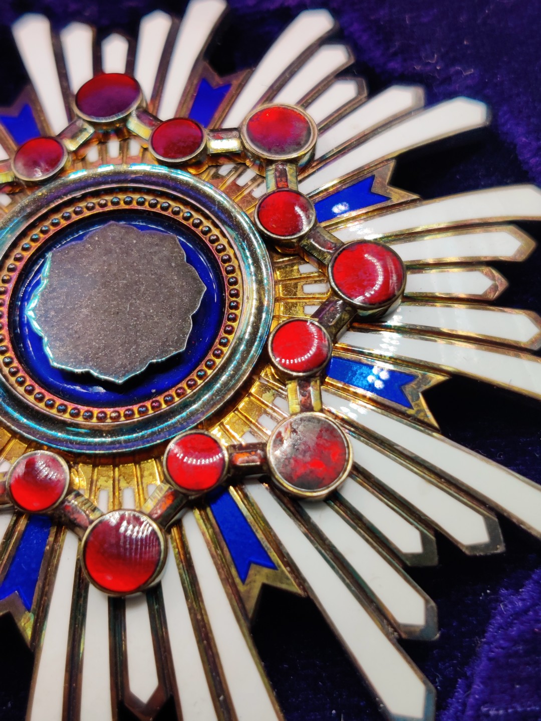 全场0元起拍 第37期 咸鱼国勋章拍卖专场 3月12日（周日）下午6：00开始 日本二等瑞宝章 银制带盒 白色珐琅无裂痕