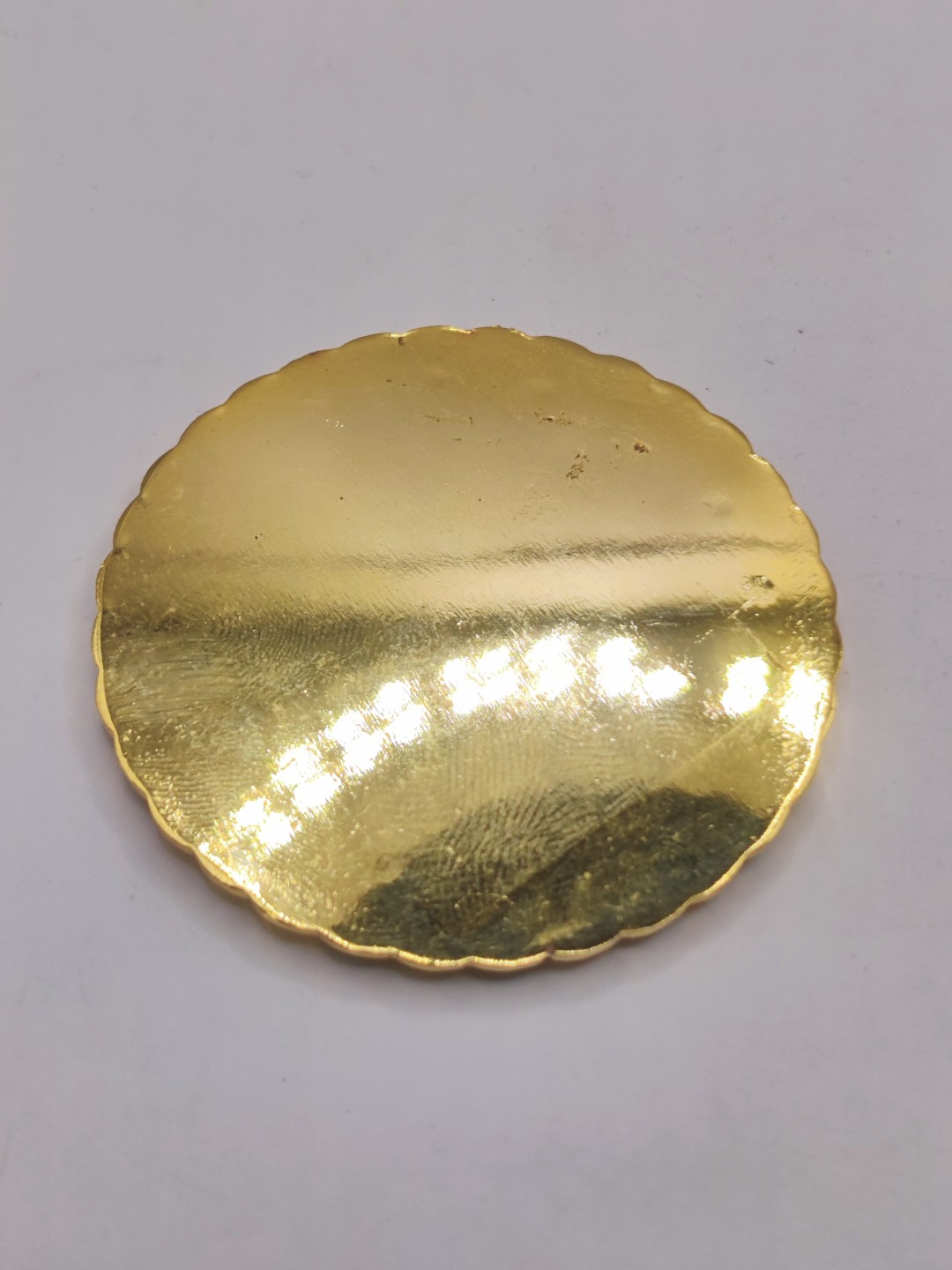 全场0元起拍 第37期 咸鱼国勋章拍卖专场 3月12日（周日）下午6：00开始 日本大型 菊花纹徽章 直徑5CM左右