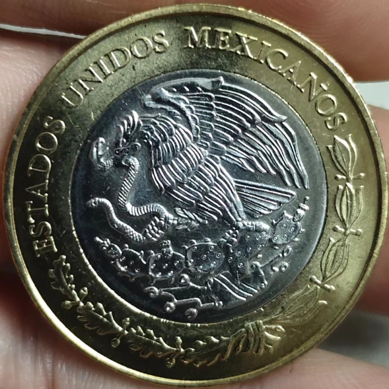 14★机器委托自动落锤★请提前出好价★满30快递包邮 墨西哥2016年平民灾难救援计划50周年20比索纪念币双金属币 大直径32mm全新