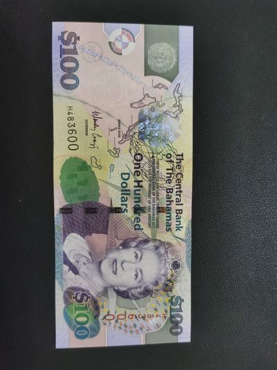 Immortal auction 第三拍，春暖花开 - 巴哈马100（2009），女王钞 ，背后精彩，全新Unc