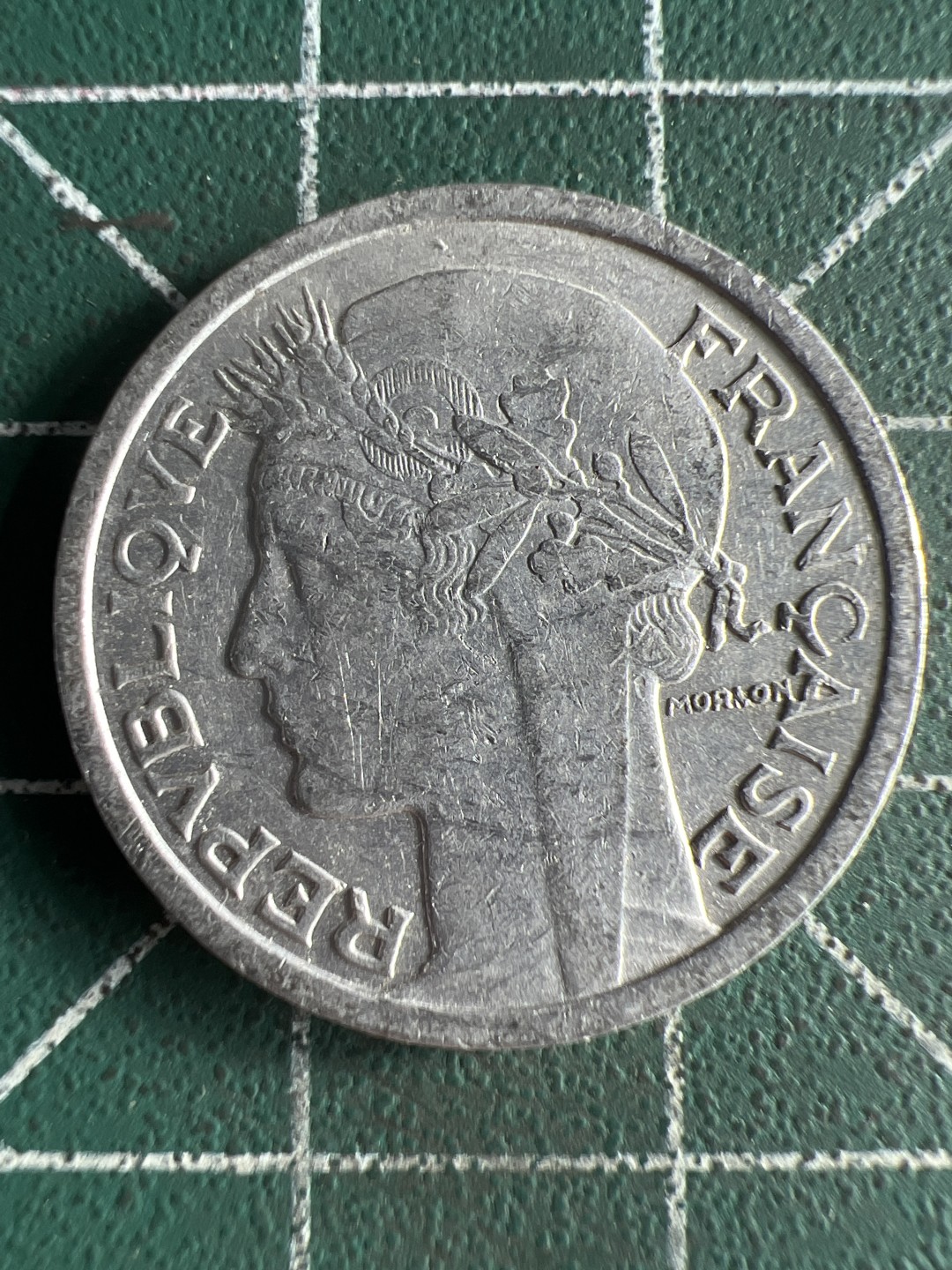 泡泡堂微拍第八十幕硬币捡漏可累计专场👿👿，零佣金，零押金，累计满二十元包邮，接受代拍业务 法国2法郎