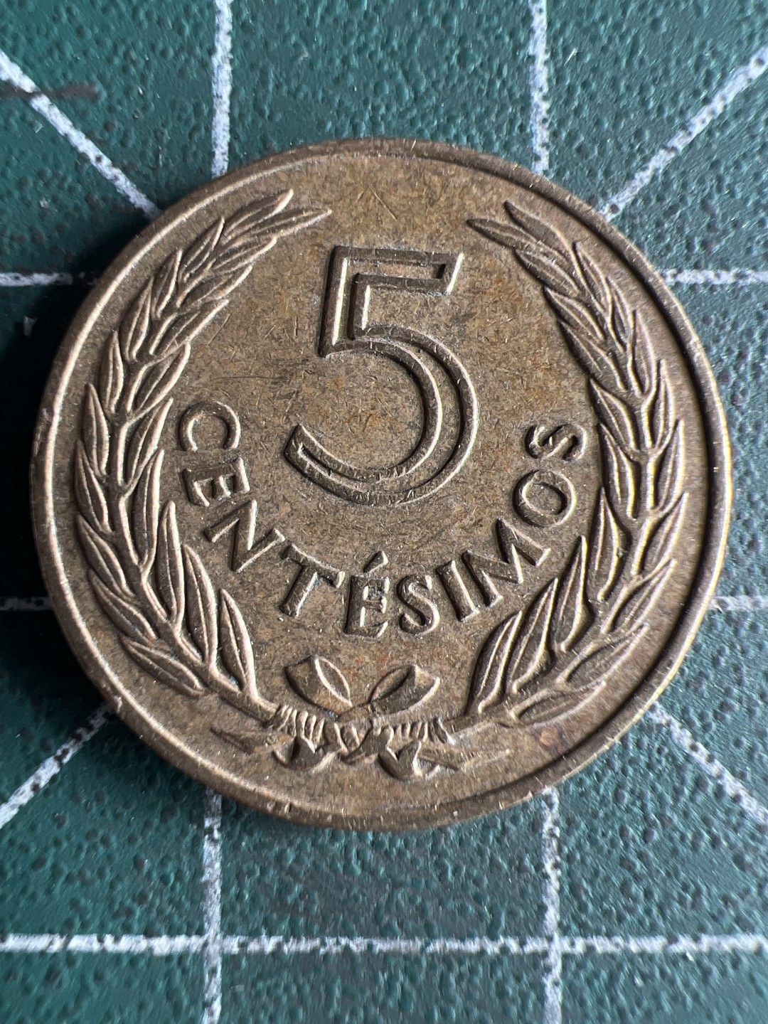 泡泡堂微拍第八十幕硬币捡漏可累计专场👿👿，零佣金，零押金，累计满二十元包邮，接受代拍业务 乌拉圭五分