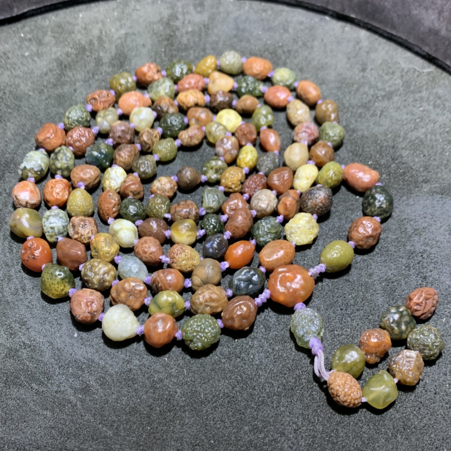 精美大颗粒高玉化俏色阿拉善筋脉玛瑙原石108项链一条，