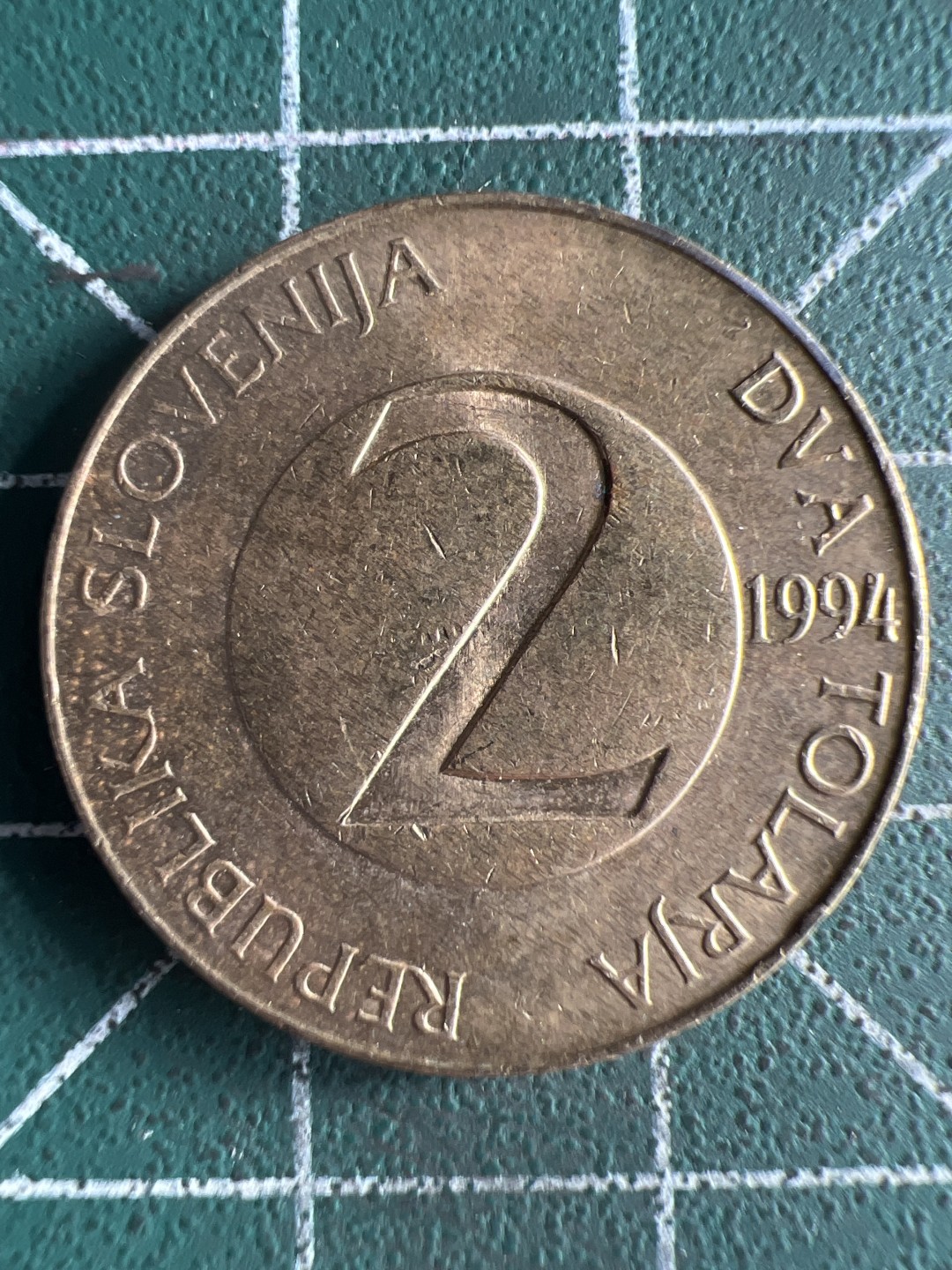 泡泡堂微拍第八十幕硬币捡漏可累计专场👿👿，零佣金，零押金，累计满二十元包邮，接受代拍业务 斯洛文尼亚2元