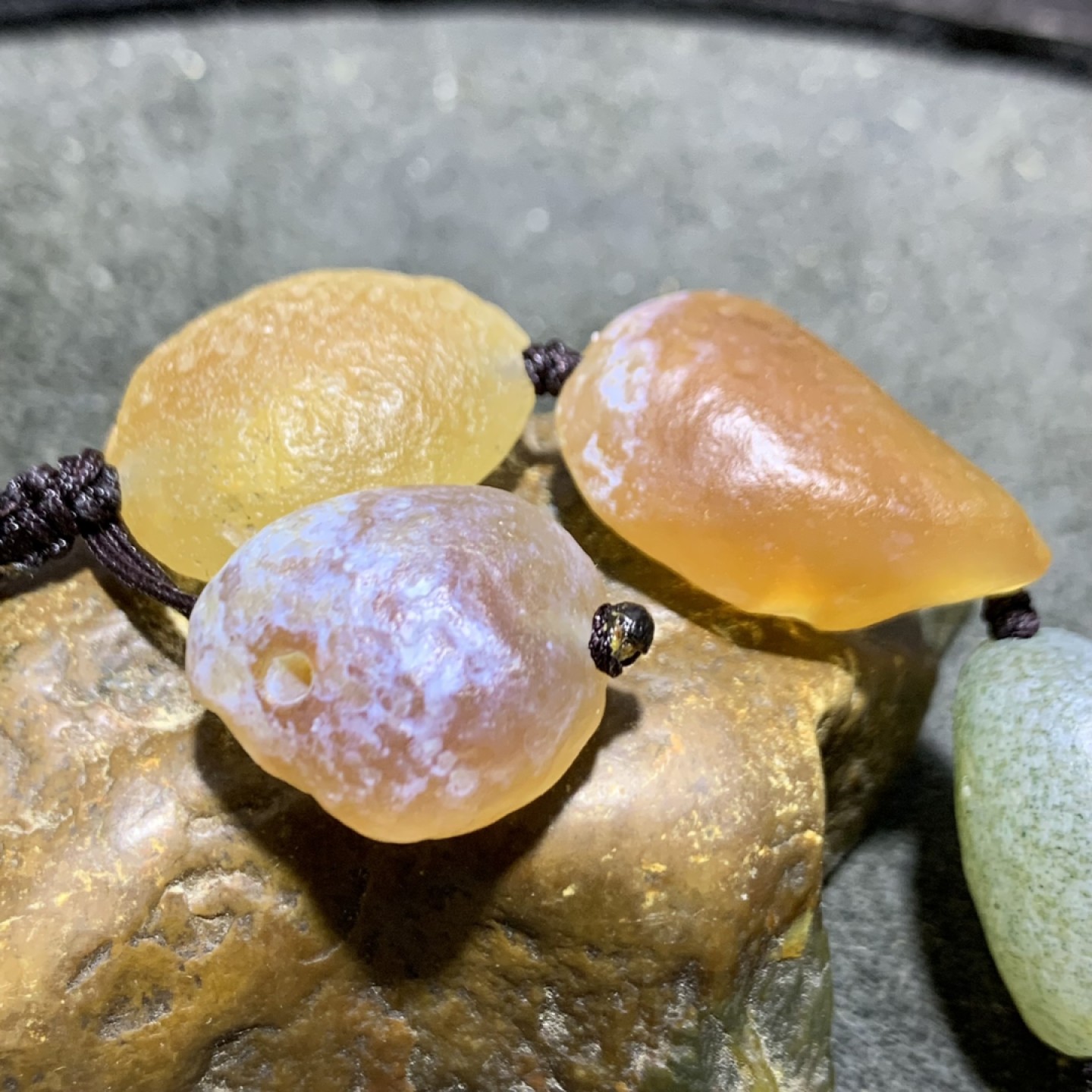 放一条福利！精美天然戈壁阿拉善玛瑙大颗粒原石编织手串一条，