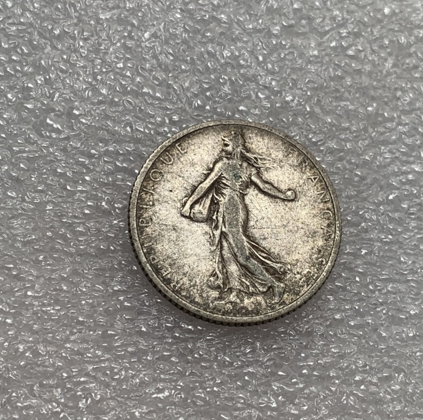 瓶子🏺第82期拍卖会 法国1915年1法郎播种女神银币