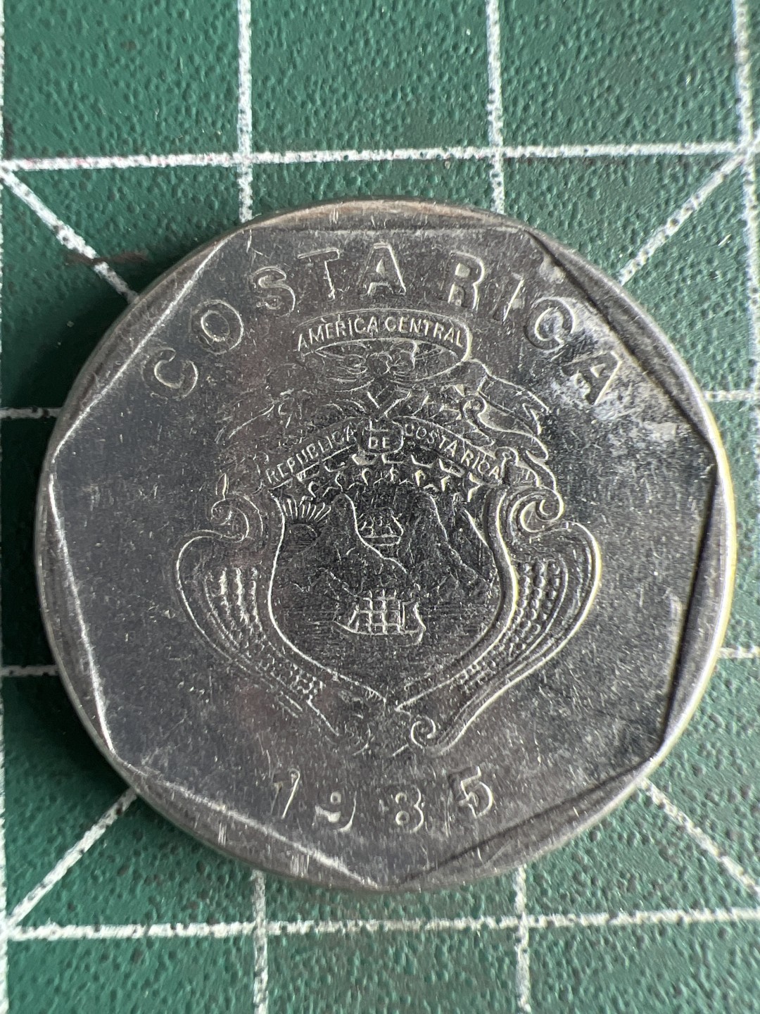 泡泡堂微拍第八十一幕硬币捡漏可累计专场👿👿，零佣金，零押金，累计满二十元包邮，接受代拍业务 哥斯达黎加5克朗