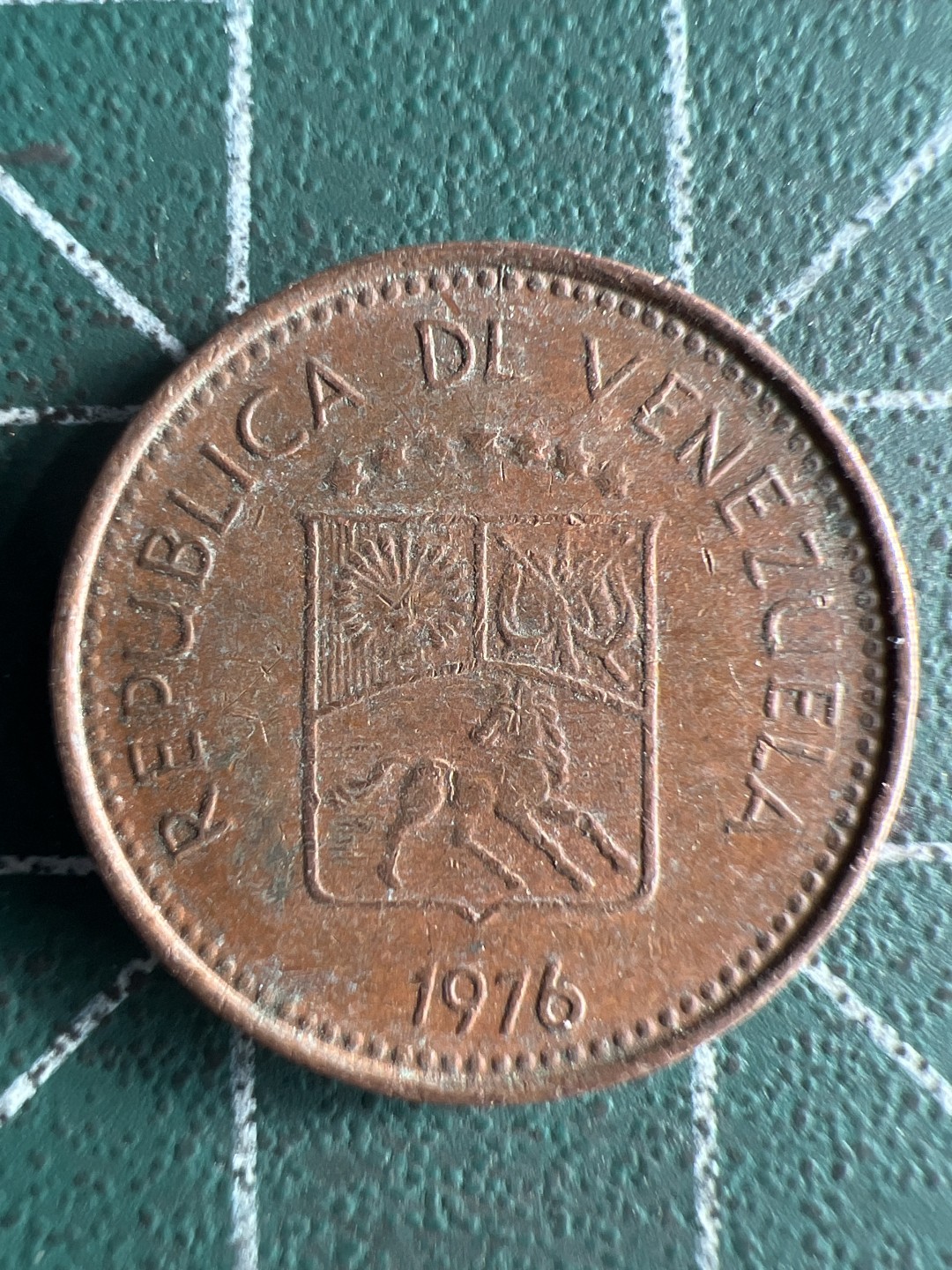 泡泡堂微拍第八十幕硬币捡漏可累计专场👿👿，零佣金，零押金，累计满二十元包邮，接受代拍业务 委内瑞拉五分