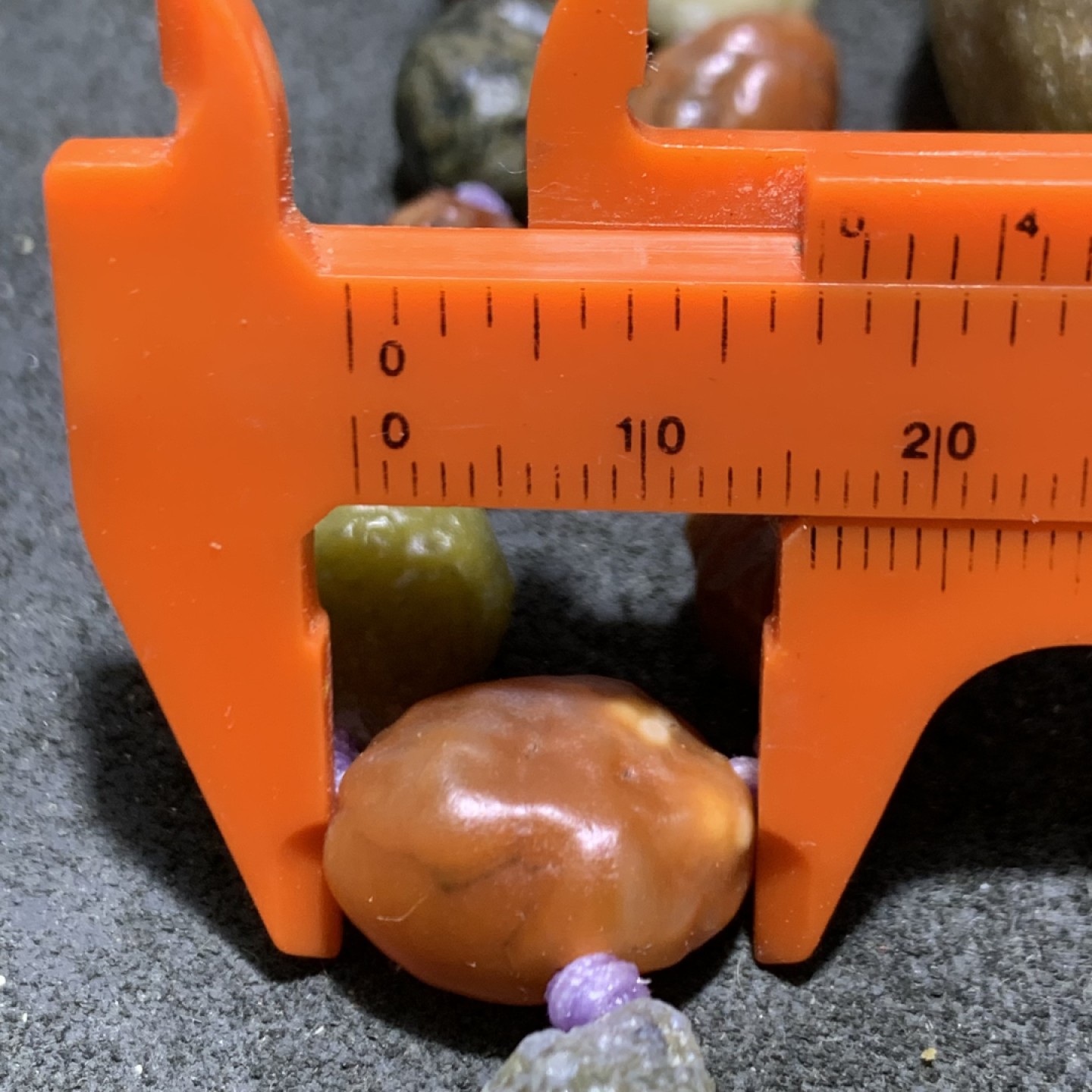 精美大颗粒高玉化俏色阿拉善筋脉玛瑙原石108项链一条，