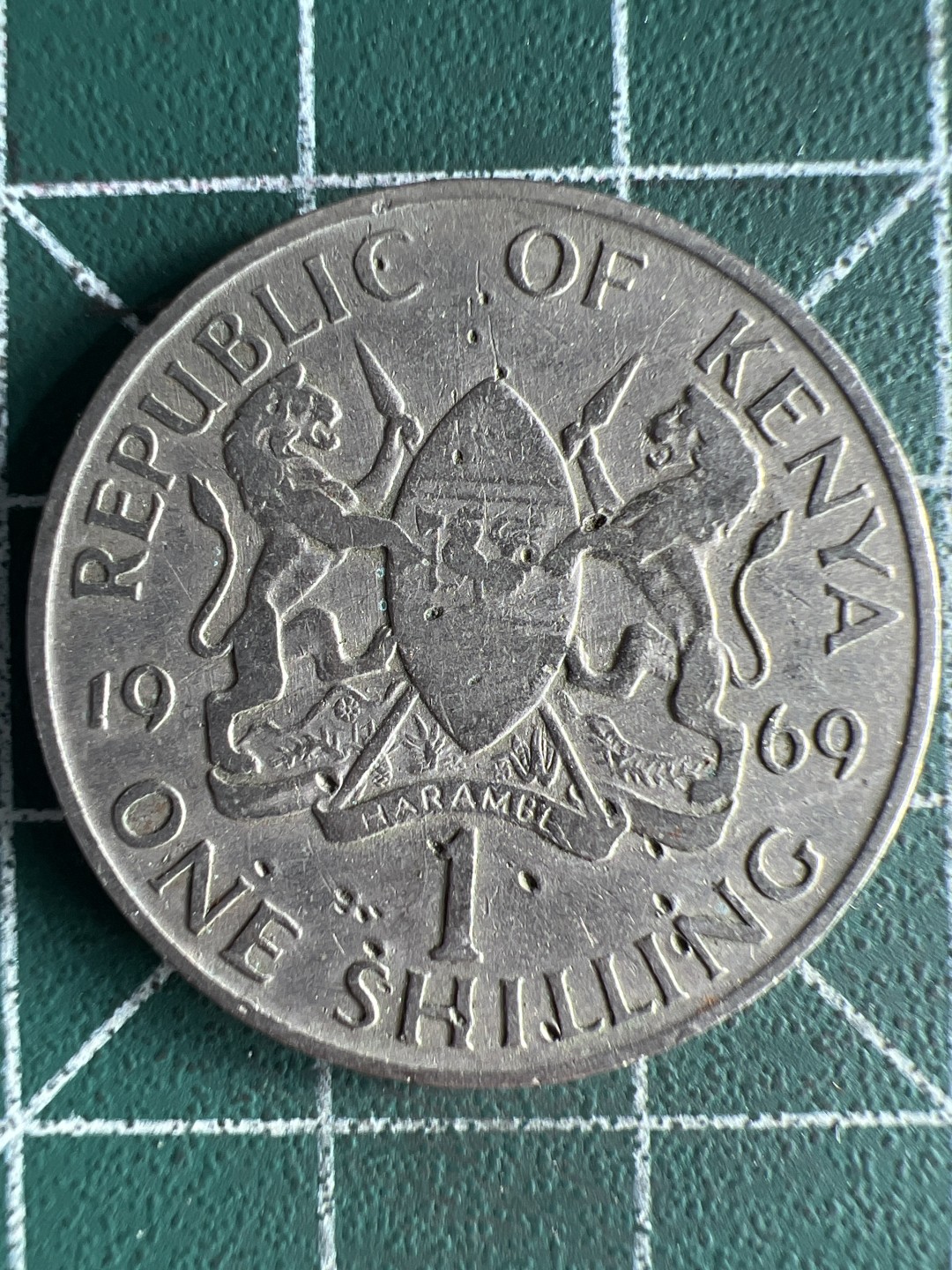 泡泡堂微拍第八十幕硬币捡漏可累计专场👿👿，零佣金，零押金，累计满二十元包邮，接受代拍业务 肯尼亚1先令