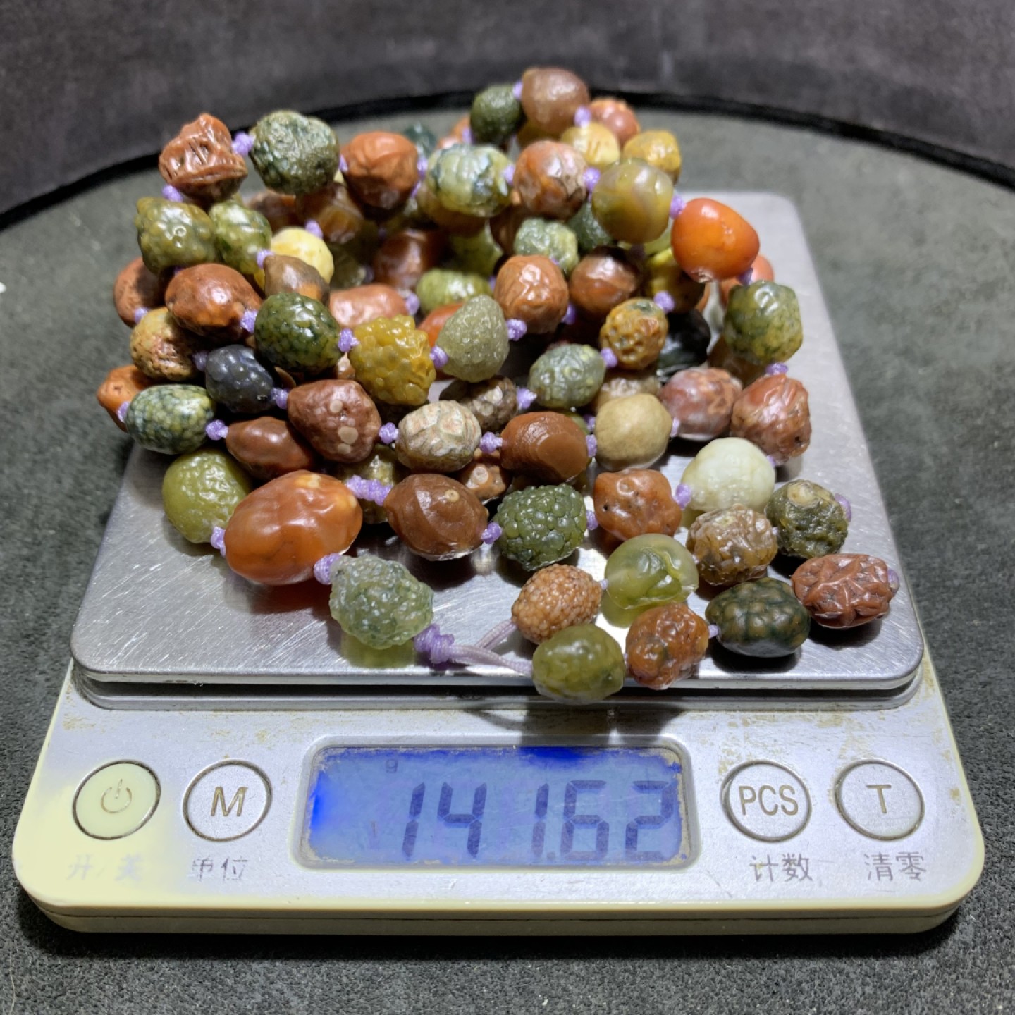 精美大颗粒高玉化俏色阿拉善筋脉玛瑙原石108项链一条，