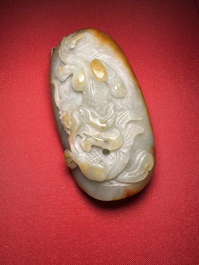 玉石专场｜佩戴｜盘玩｜收藏 - 新疆和田玉/山流水料/苏工精雕“玉龙”手把件/配证书