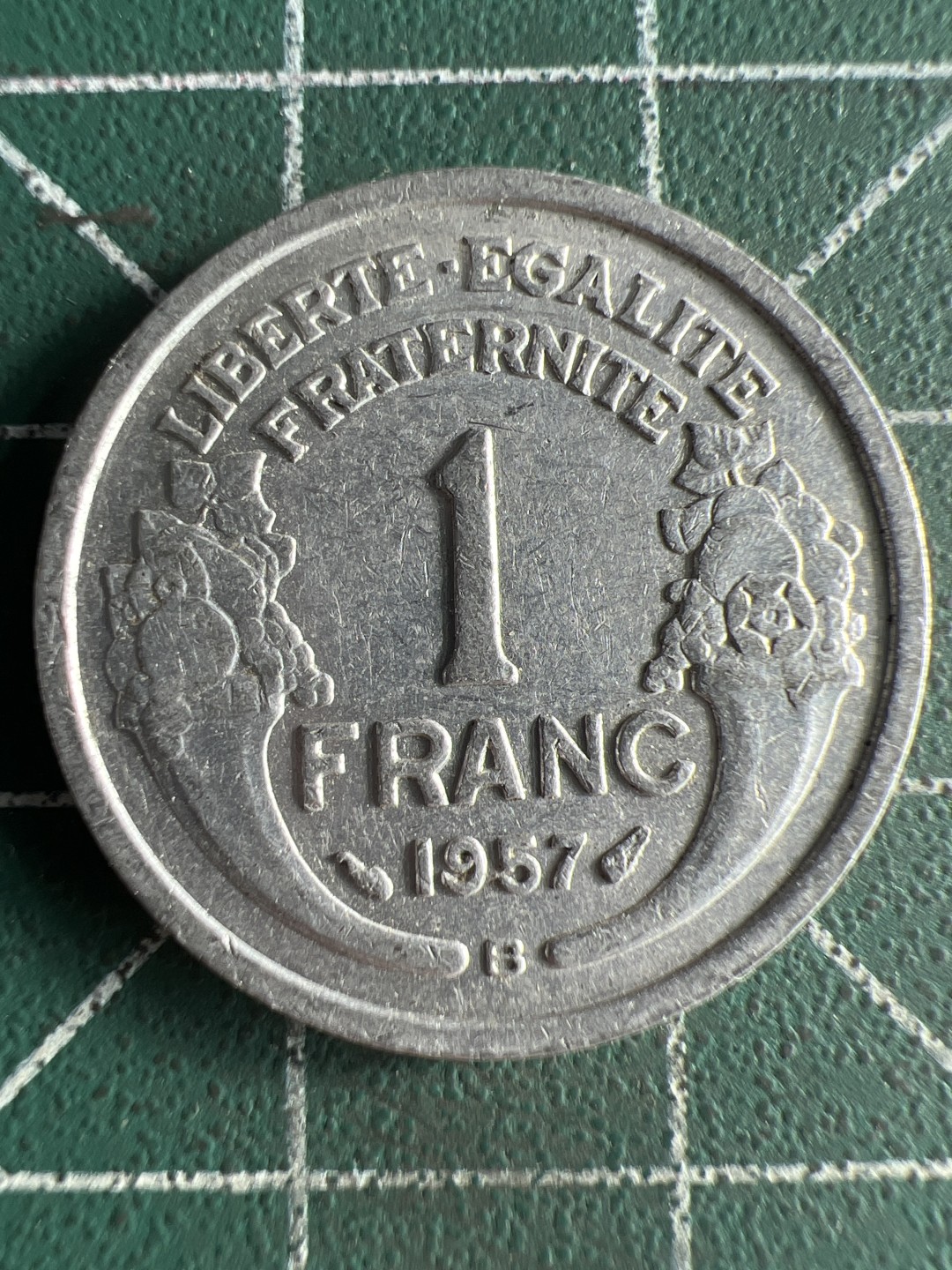 泡泡堂微拍第八十幕硬币捡漏可累计专场👿👿，零佣金，零押金，累计满二十元包邮，接受代拍业务 法国2法郎