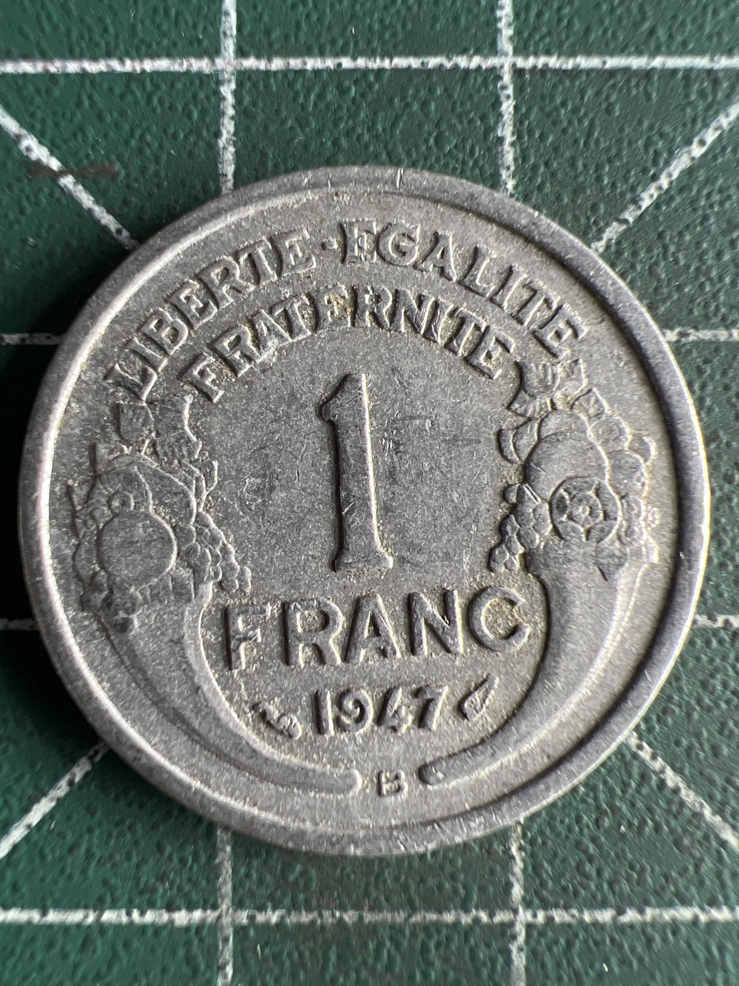 泡泡堂微拍第八十一幕硬币捡漏可累计专场👿👿，零佣金，零押金，累计满二十元包邮，接受代拍业务 法国一法郎