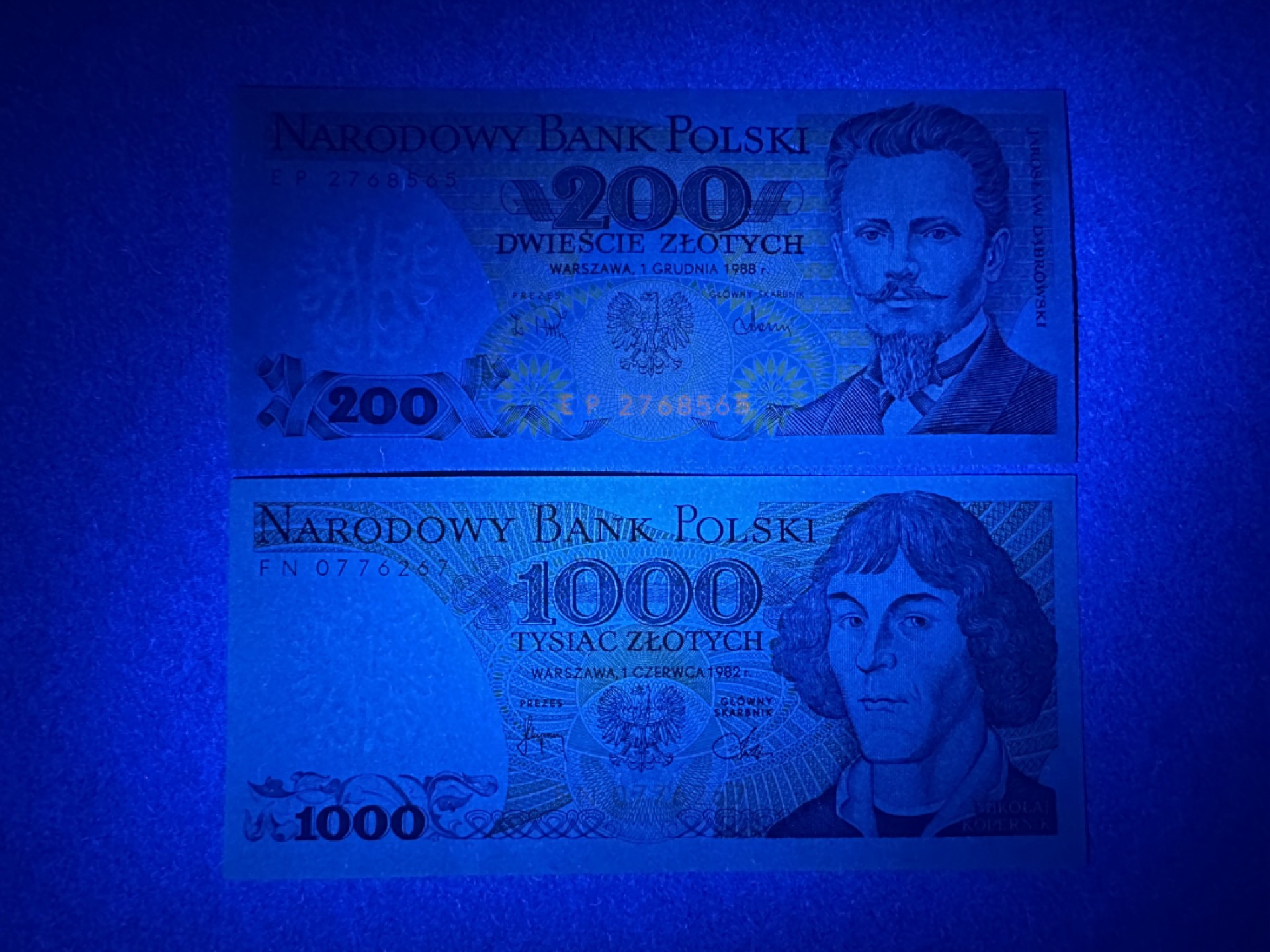 《张总收藏》93期——外币精品会 波兰200、1000兹罗提2张 UNC 80年代版本