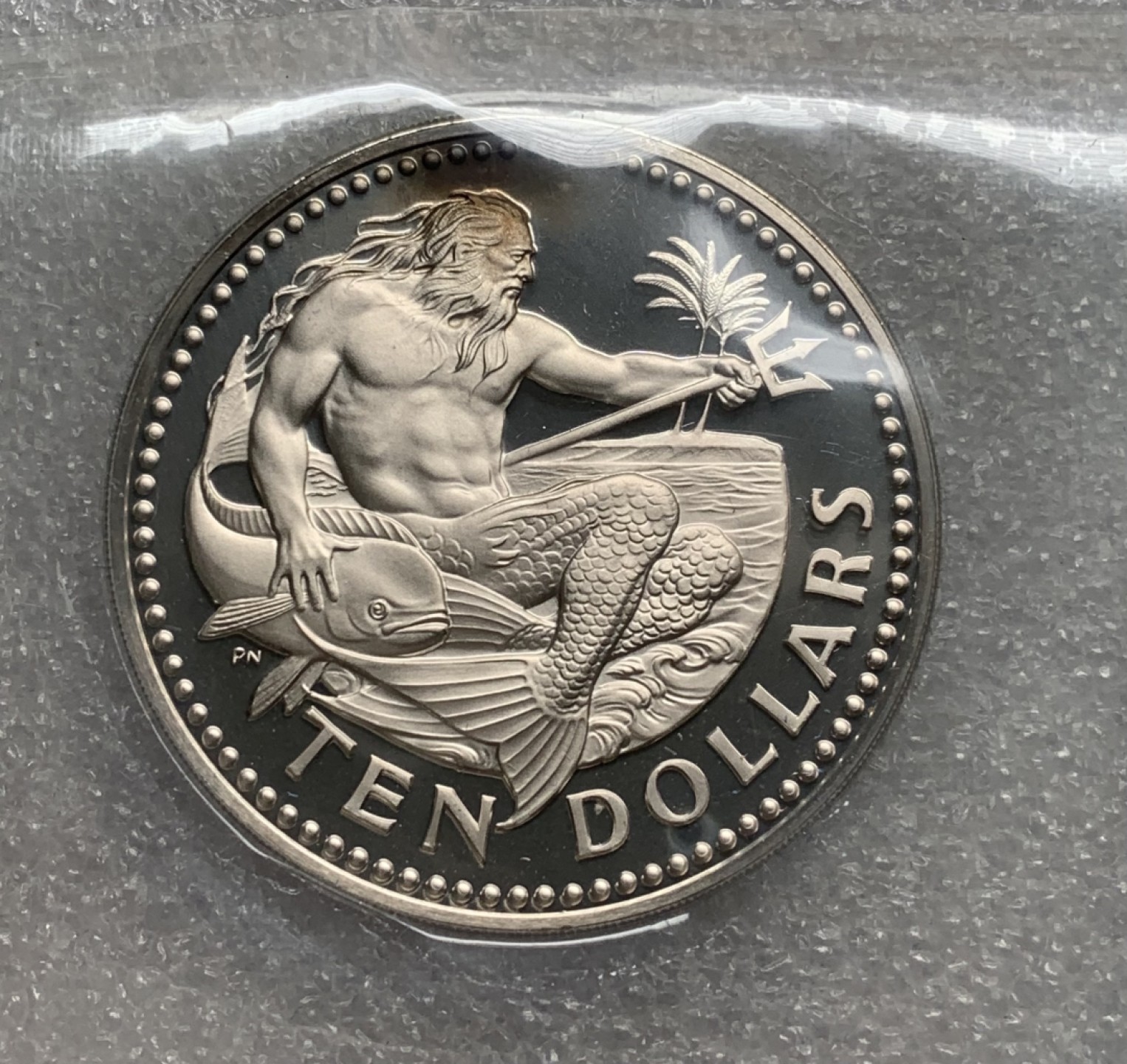 瓶子🏺第82期拍卖会 巴巴多斯1974年精制币套原盒（含2枚银币 海神波塞冬精制大银币）盒证全