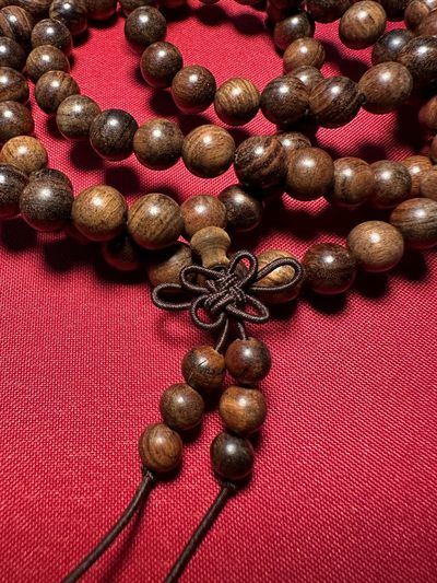 手串木器杂件｜拍卖专场 高油密花梨木｜云水纹108佛珠念珠串珠｜8mm