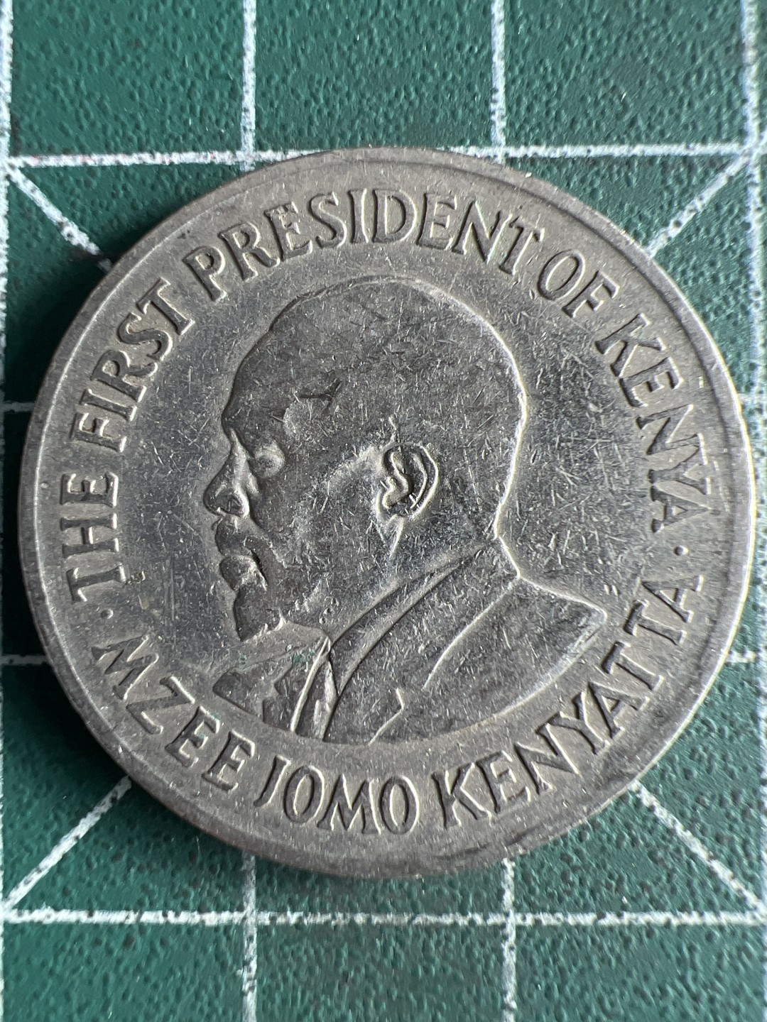 泡泡堂微拍第八十幕硬币捡漏可累计专场👿👿，零佣金，零押金，累计满二十元包邮，接受代拍业务 肯尼亚1先令