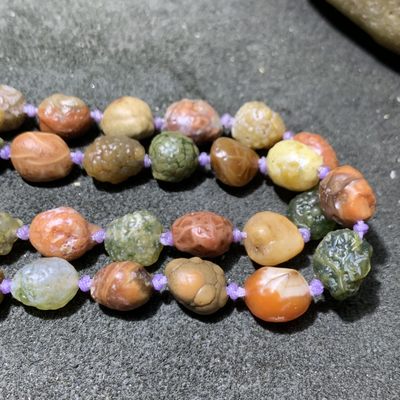 精美大颗粒高玉化俏色阿拉善筋脉玛瑙原石108项链一条， 精美大颗粒高玉化俏色阿拉善筋脉玛瑙原石108项链一条，