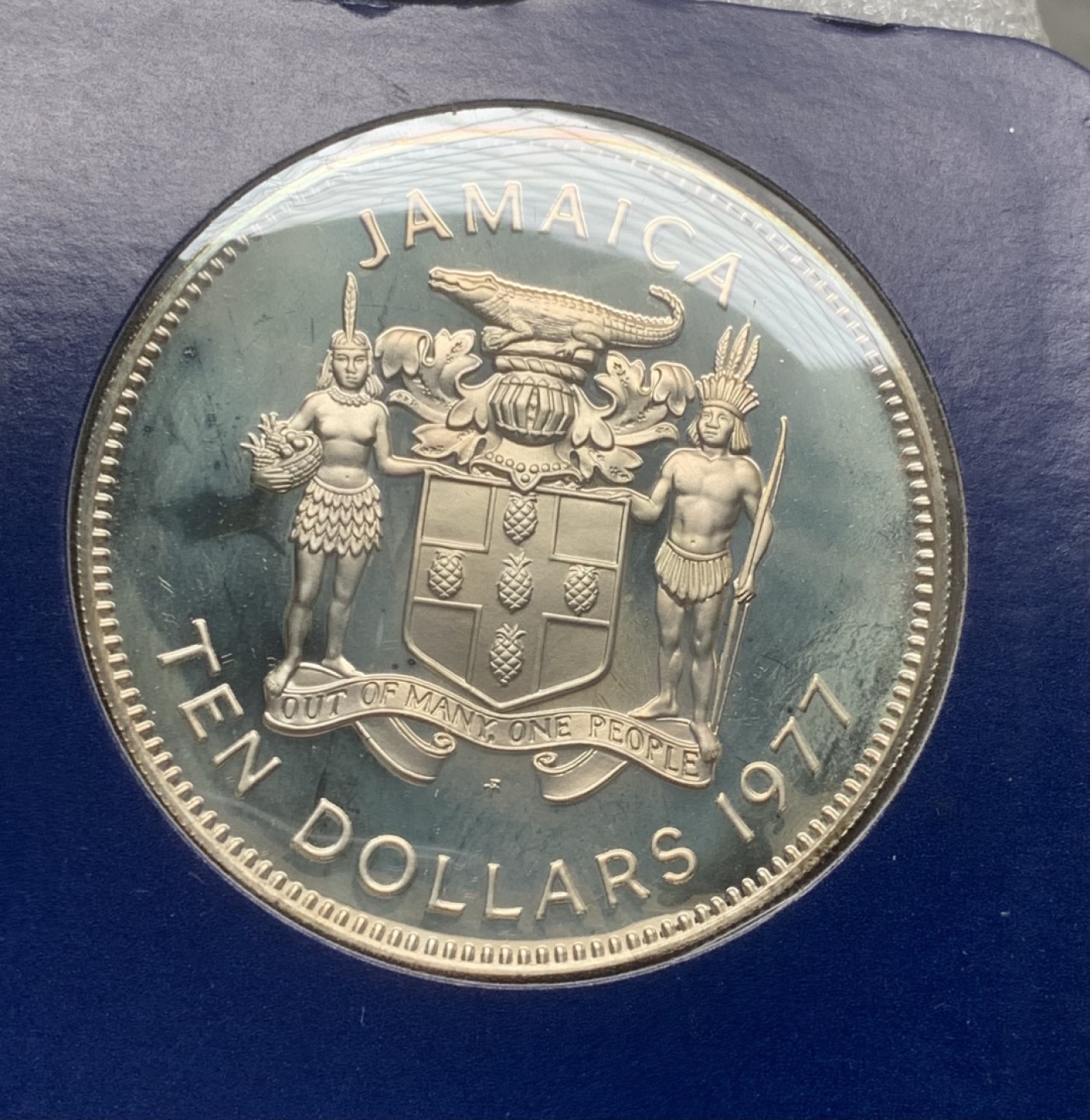 瓶子🏺第82期拍卖会 牙买加1977年精制套币  原盒证    含2枚大银币  提督42.8克纪念精制银币