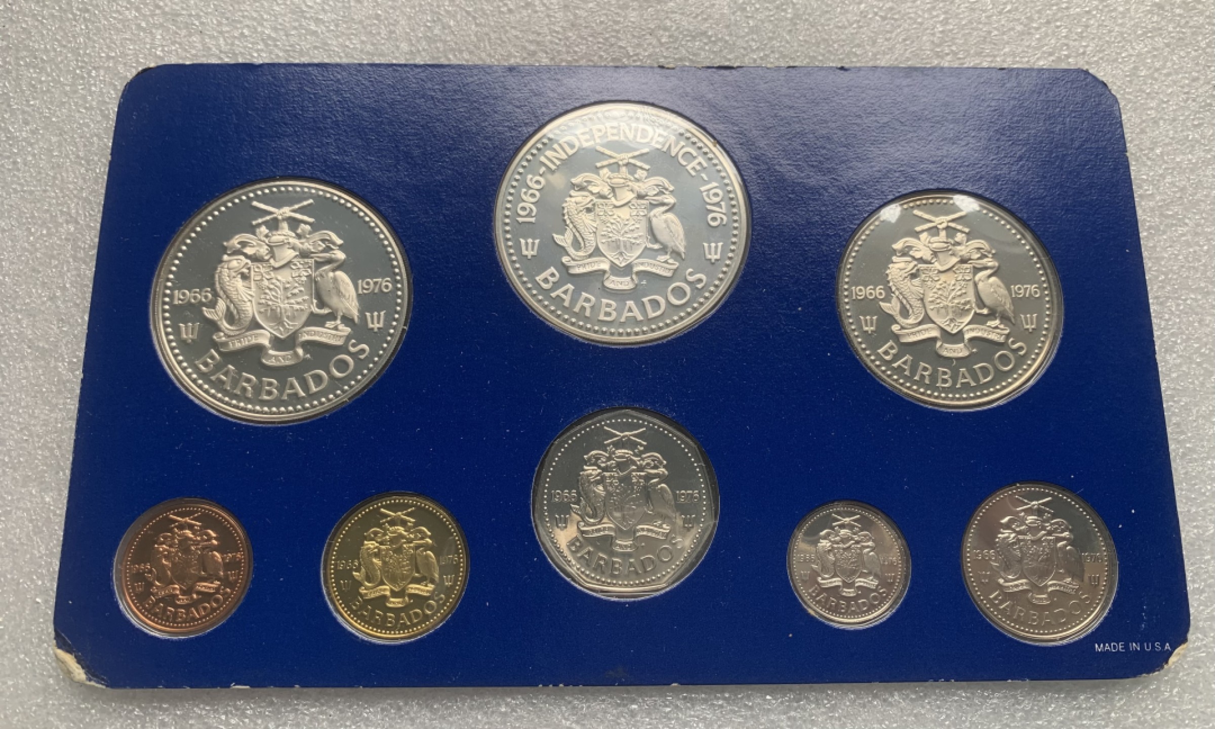 瓶子🏺第82期拍卖会 巴巴多斯1976年PS精制纪念套币含2枚银币原盒无证