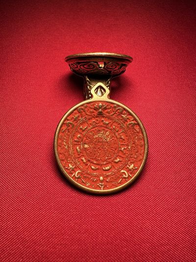手串木器杂件｜拍卖专场 - 精工｜纯铜“朱砂药师牌”挂件｜近现代饰品