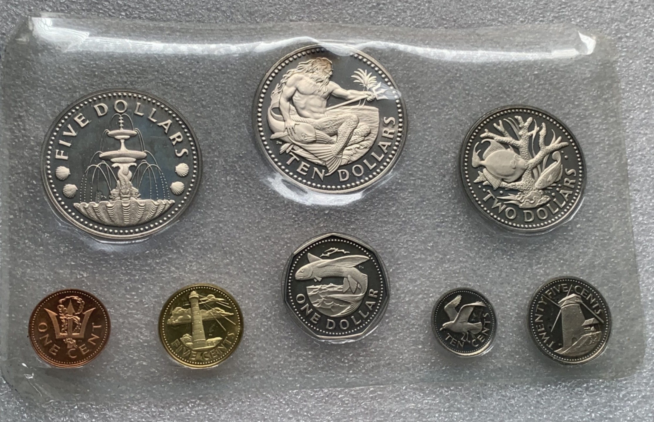 瓶子🏺第82期拍卖会 巴巴多斯1974年精制币套原盒（含2枚银币 海神波塞冬精制大银币）盒证全