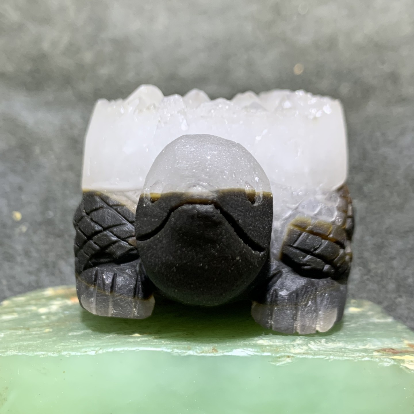精美冰透高玉化玛瑙雕刻聚财灵龟(把件）摆件一个