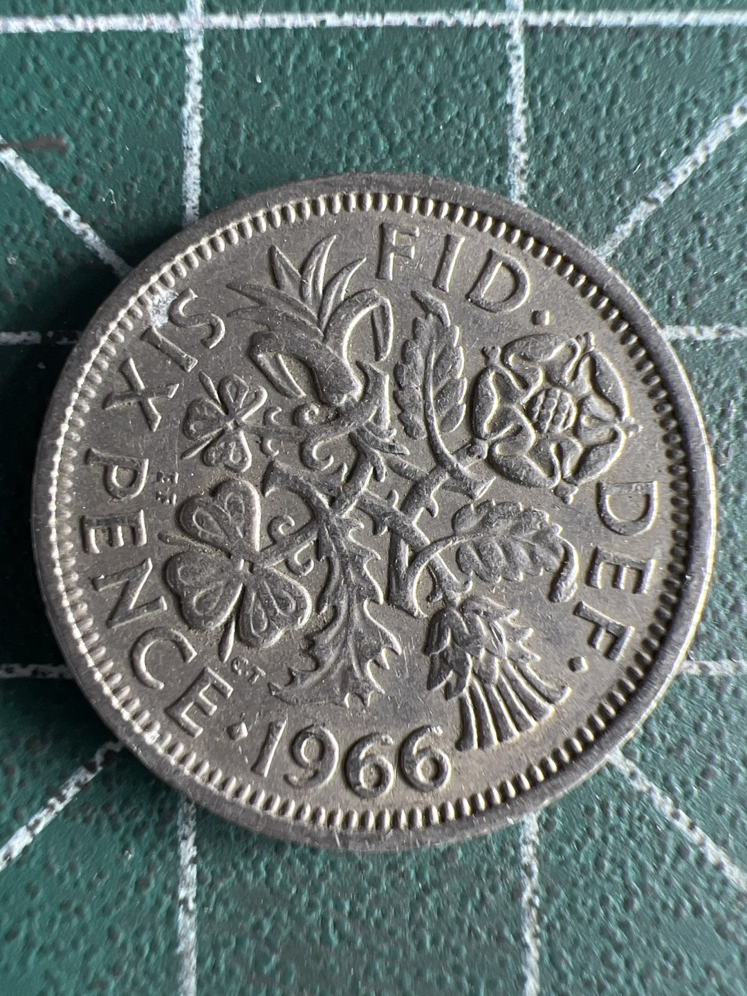 泡泡堂微拍第八十一幕硬币捡漏可累计专场👿👿，零佣金，零押金，累计满二十元包邮，接受代拍业务 英国6便士