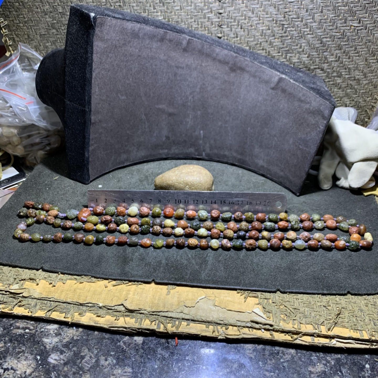 精美大颗粒高玉化俏色阿拉善筋脉玛瑙原石108项链一条，