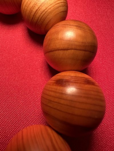 手串木器杂件｜拍卖专场 陈化崖柏木｜20mm佛珠手串｜圆形念珠