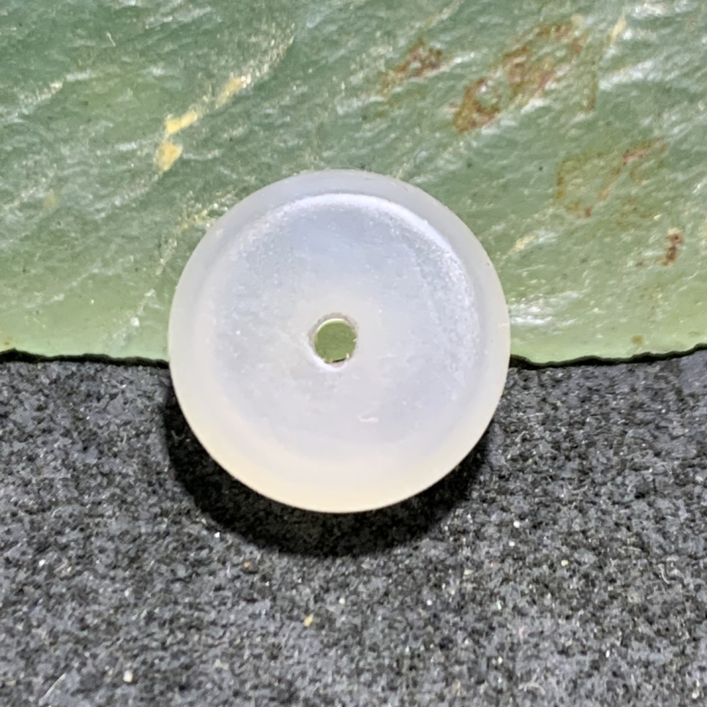 精美盐源玛瑙墩子一颗，