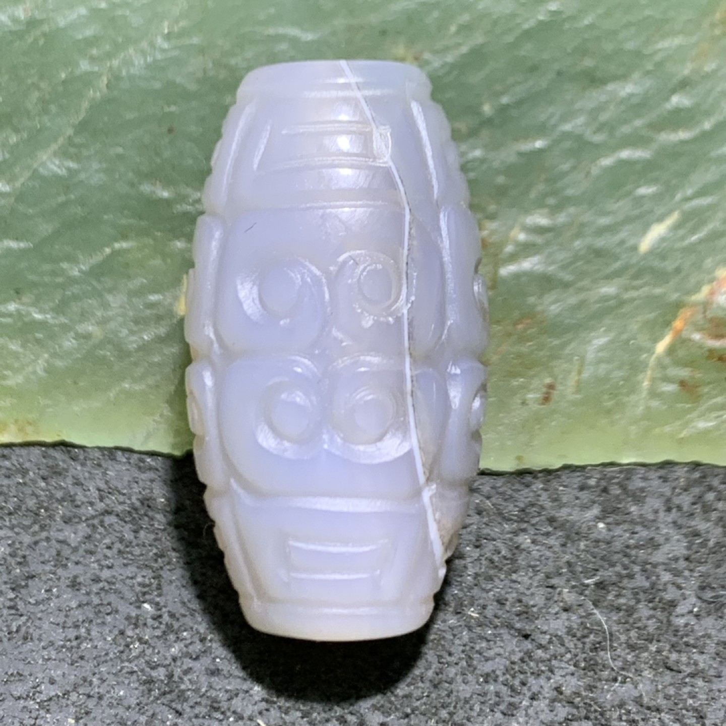 巴西玛瑙雕刻云纹珠（回纹珠）桶珠一颗，