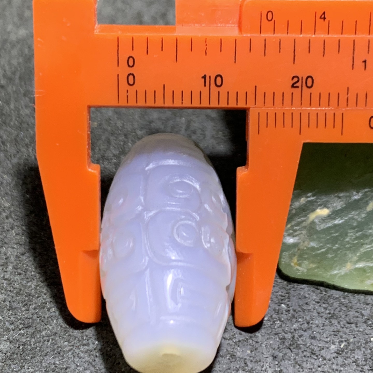 巴西玛瑙雕刻云纹珠（回纹珠）桶珠一颗，